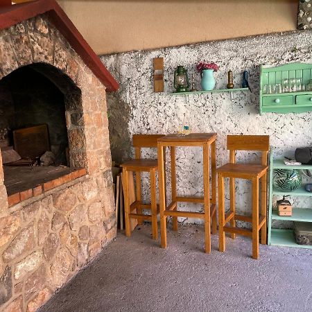 Studio Apartmani Kremic Karlobag Exterior foto