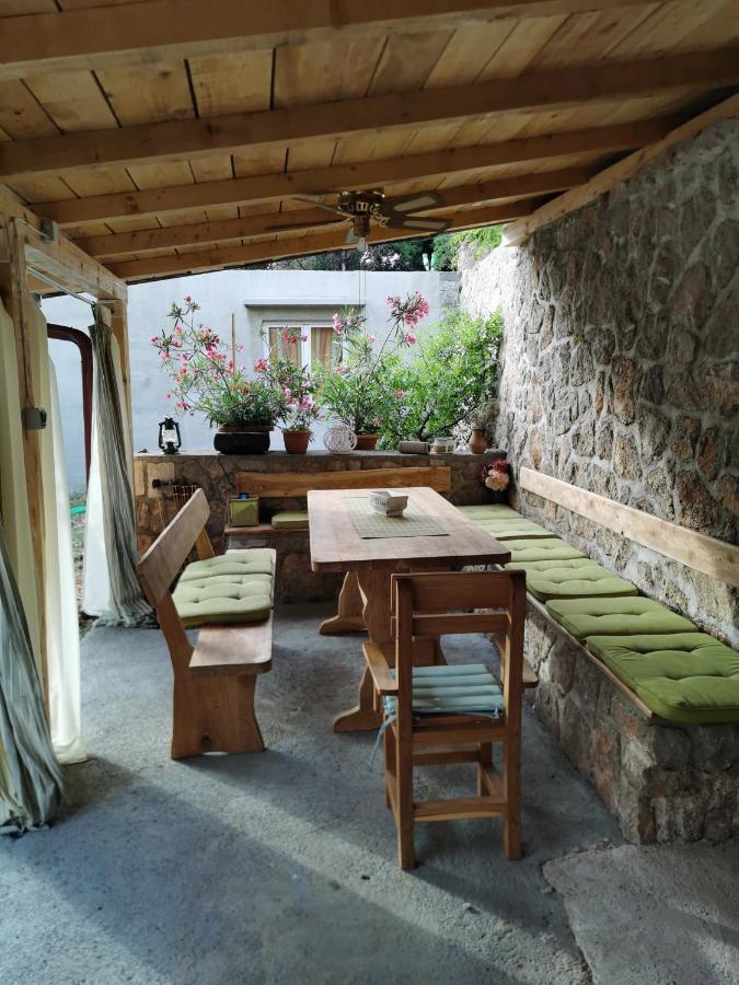 Studio Apartmani Kremic Karlobag Exterior foto
